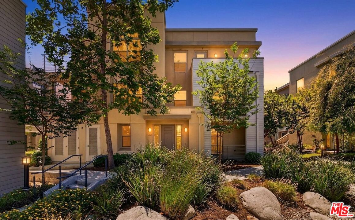 656 Colorado Circle Carson, CA 90745 - Photo 1 of 1 a front view of a house with garden