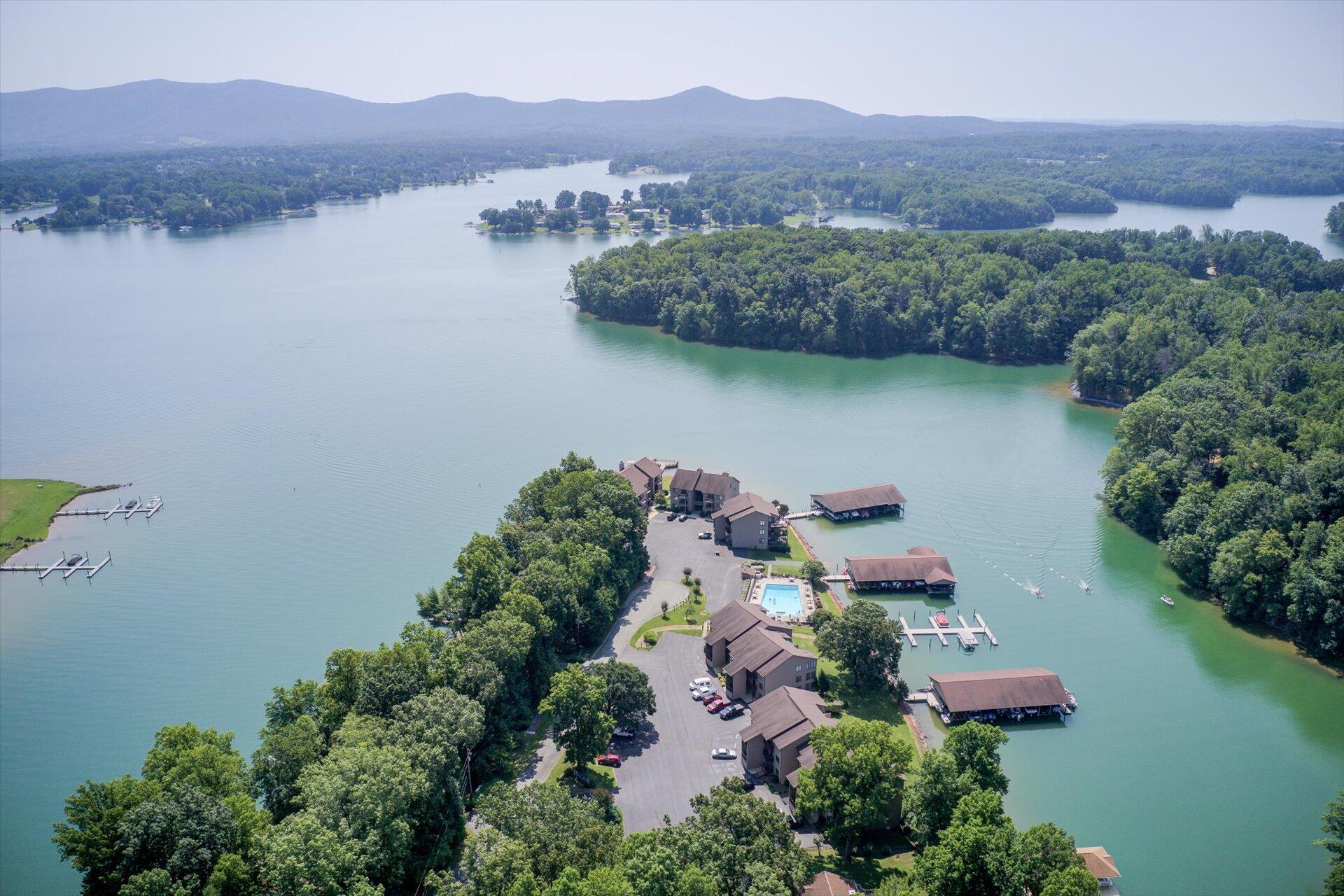 660 Monte Vista Road Union Hall, VA 24176 - Photo 3 of 35 03-072620230004