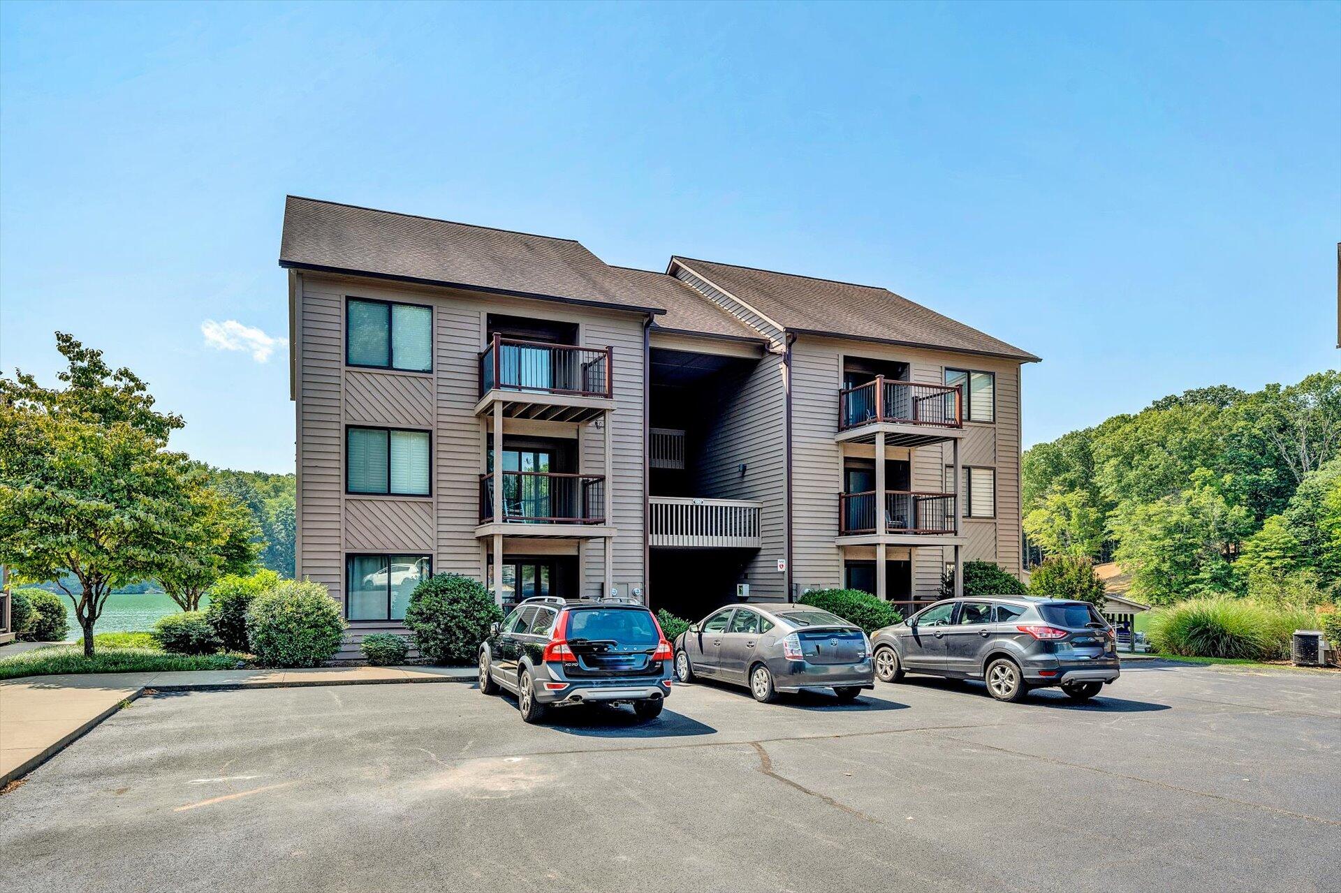 660 Monte Vista Road Union Hall, VA 24176 - Photo 6 of 35 06-072620230028