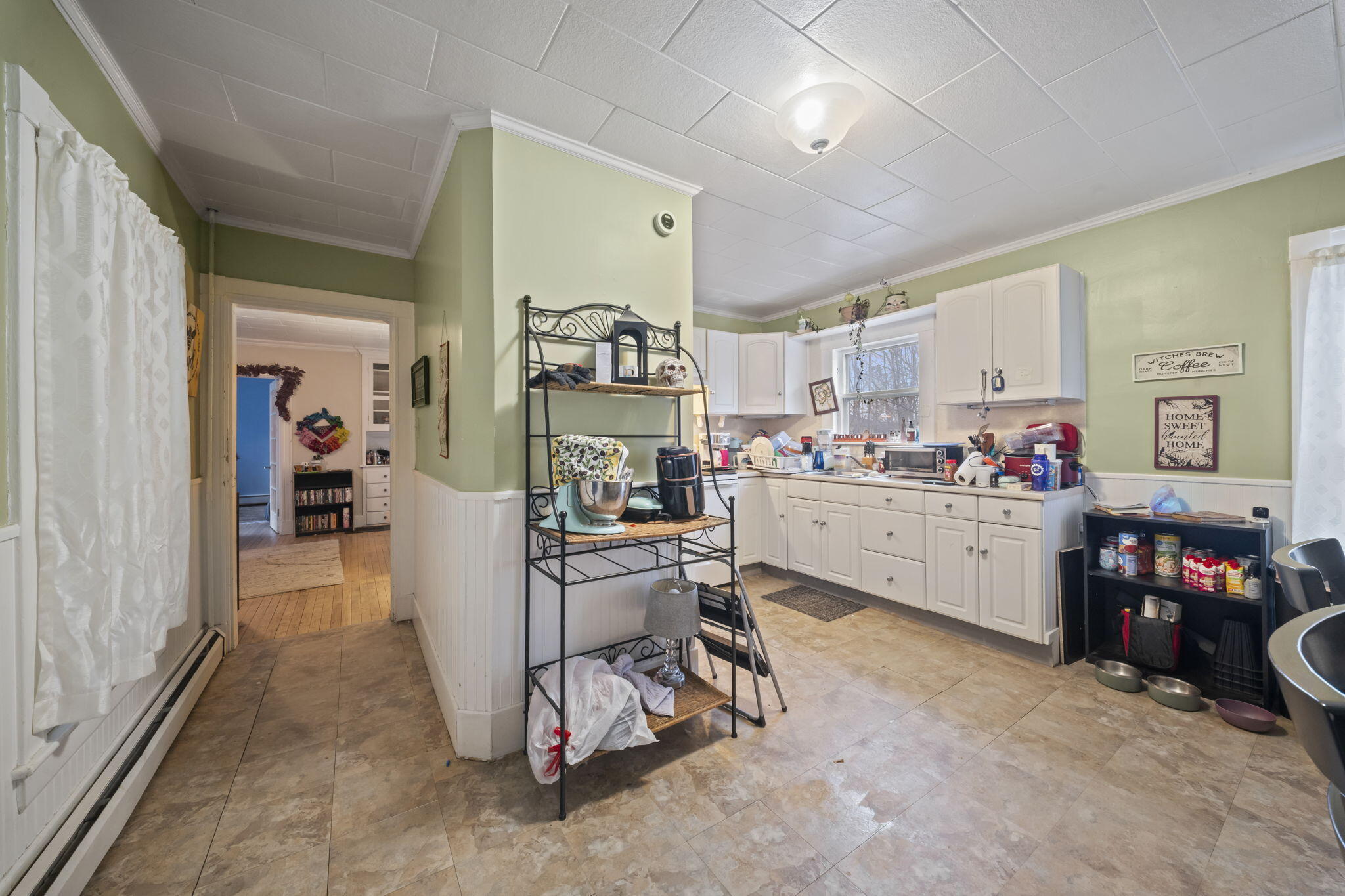 5 Cedar Court Augusta, ME 04330 - Photo 11 of 31 1st Floor, Hall