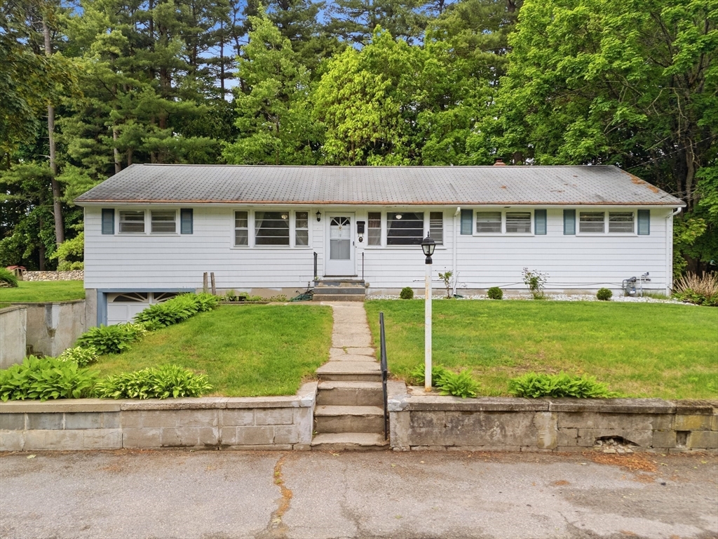 11 Mcfarlin Road Chelmsford, MA 01824 - Photo 3 of 37