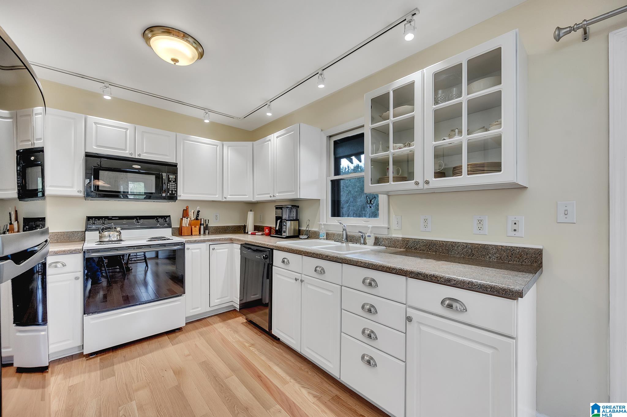 175 Skyview Trail Trafford, AL 35172 - Photo 9 of 50