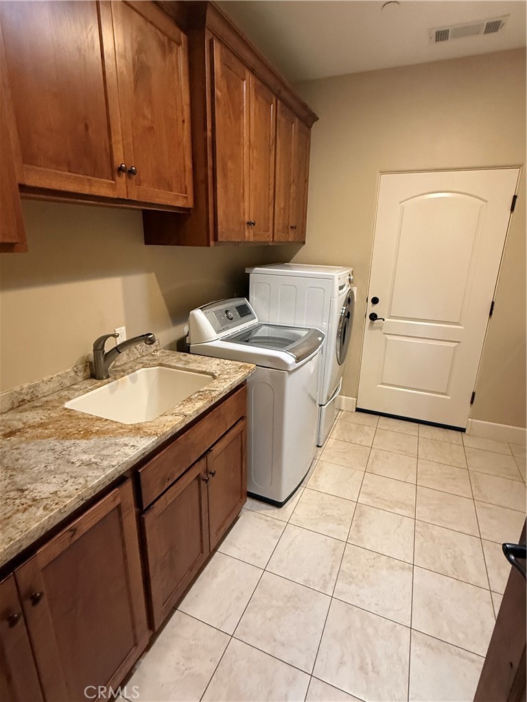 4870 5th Orland, CA 95963 - Photo 8 of 23 Back House Laundry
