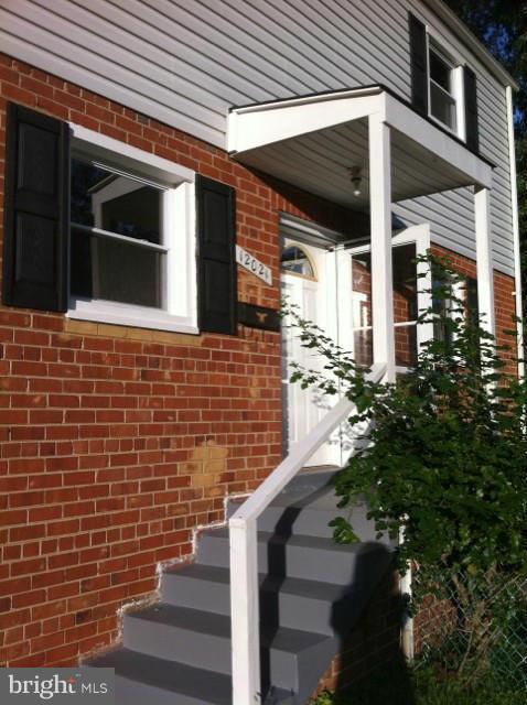 Exterior (Front)