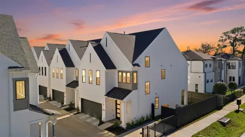 $749,900 | 1418 Caywood Lane, Unit C, Houston, TX 77055