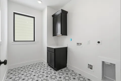 $749,900 | 1418 Caywood Lane, Unit C, Houston, TX 77055