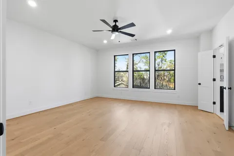 $749,900 | 1418 Caywood Lane, Unit C, Houston, TX 77055