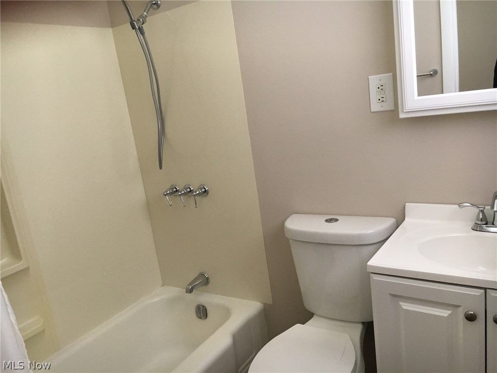 4182 Mill Trace Road Youngstown, OH 44511 - Photo 14 of 23 Gallery Image 14