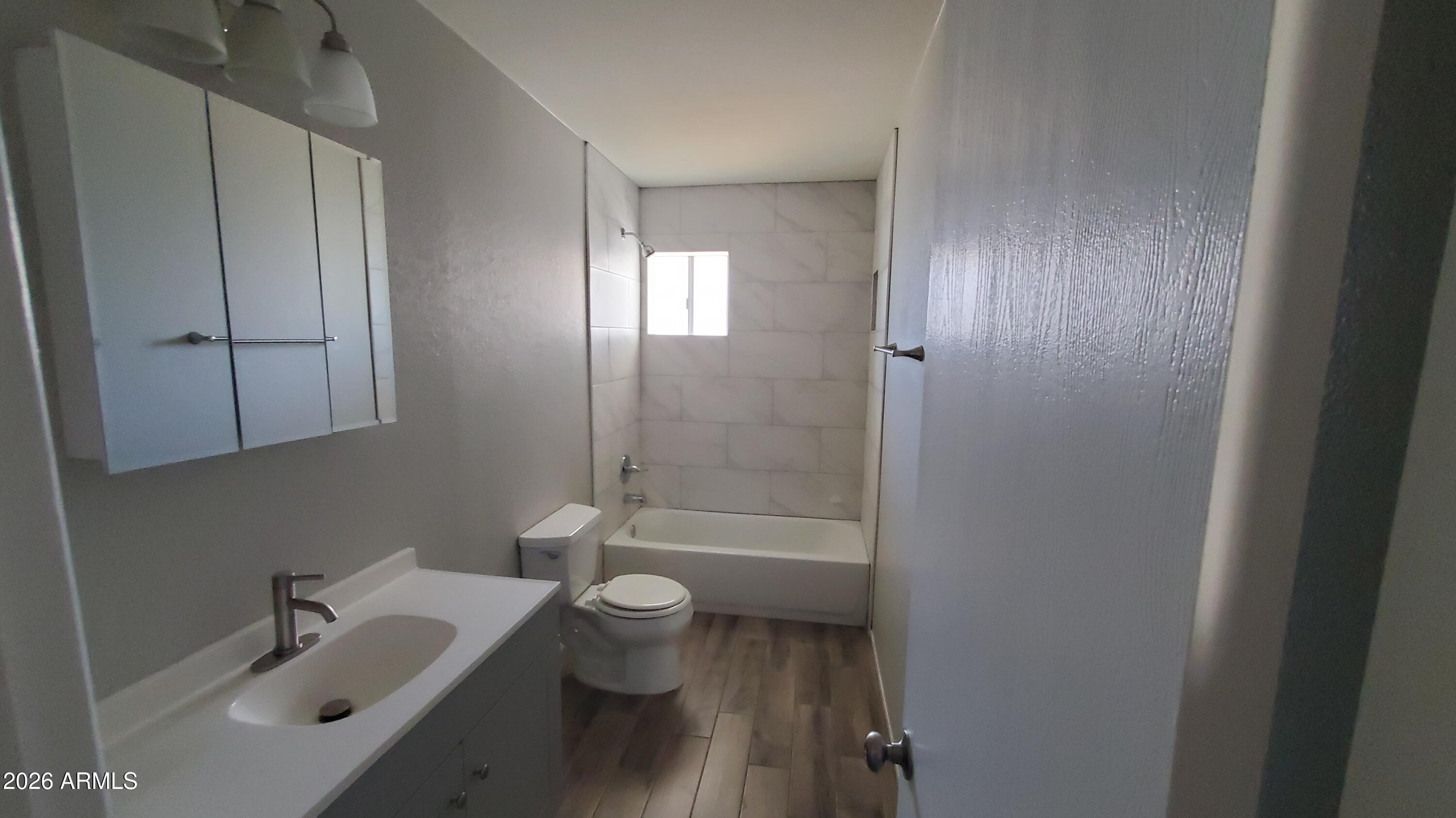 905 North Ocotillo Drive Apache Junction, AZ 85120 - Photo 14 of 24 Hall bath