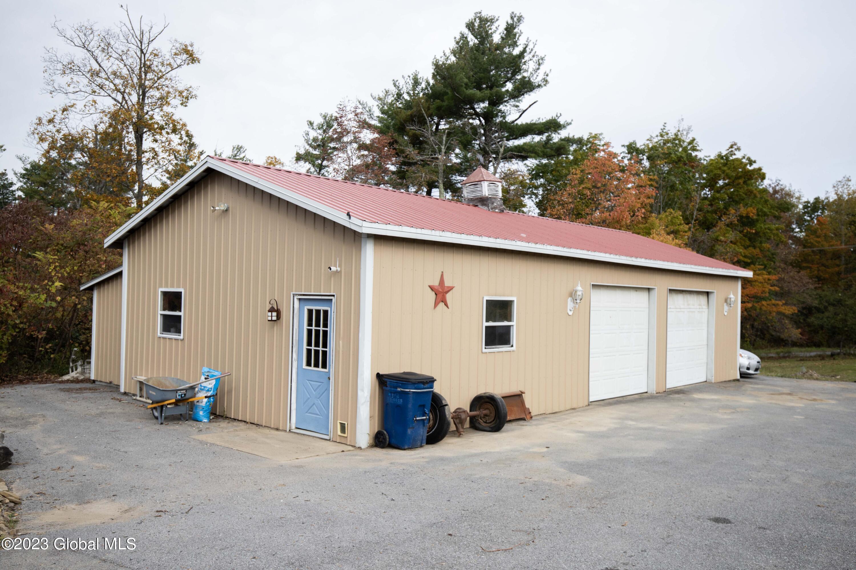378 Sandborne Road Rotterdam, NY 12137 - Photo 28 of 30 2 car detached garage