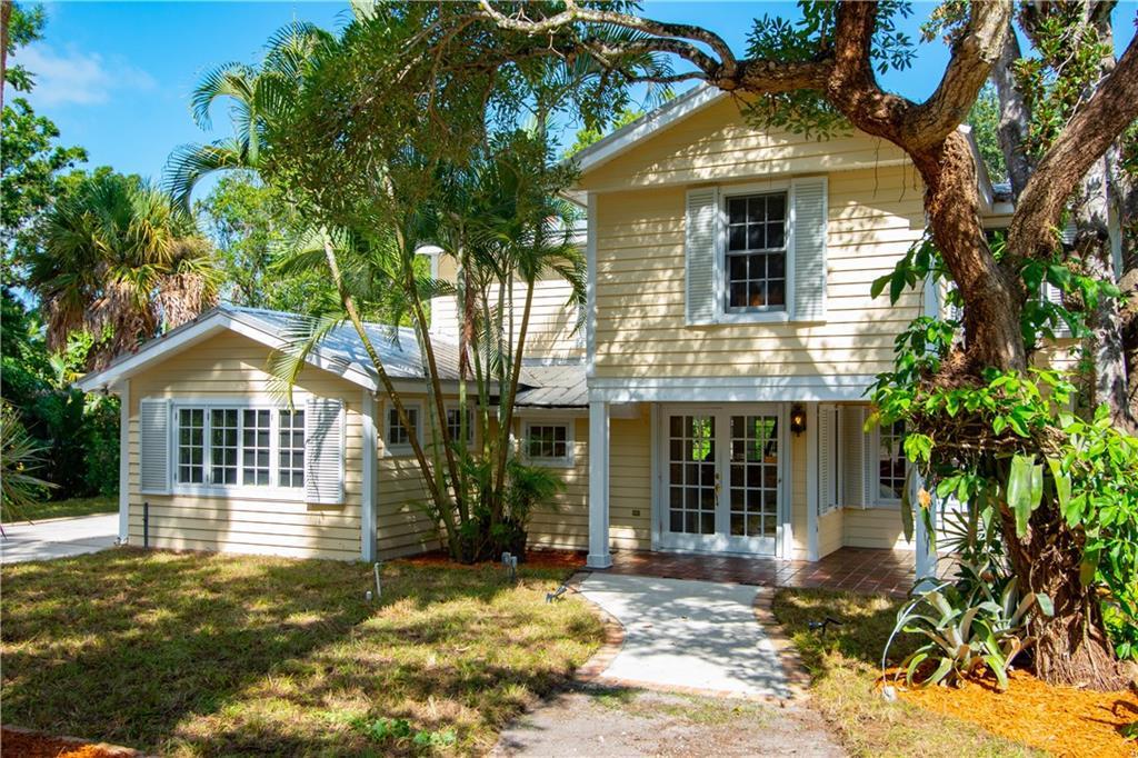 12507 Roseland Road Sebastian, FL 32958 - Photo 4 of 43 Front of house