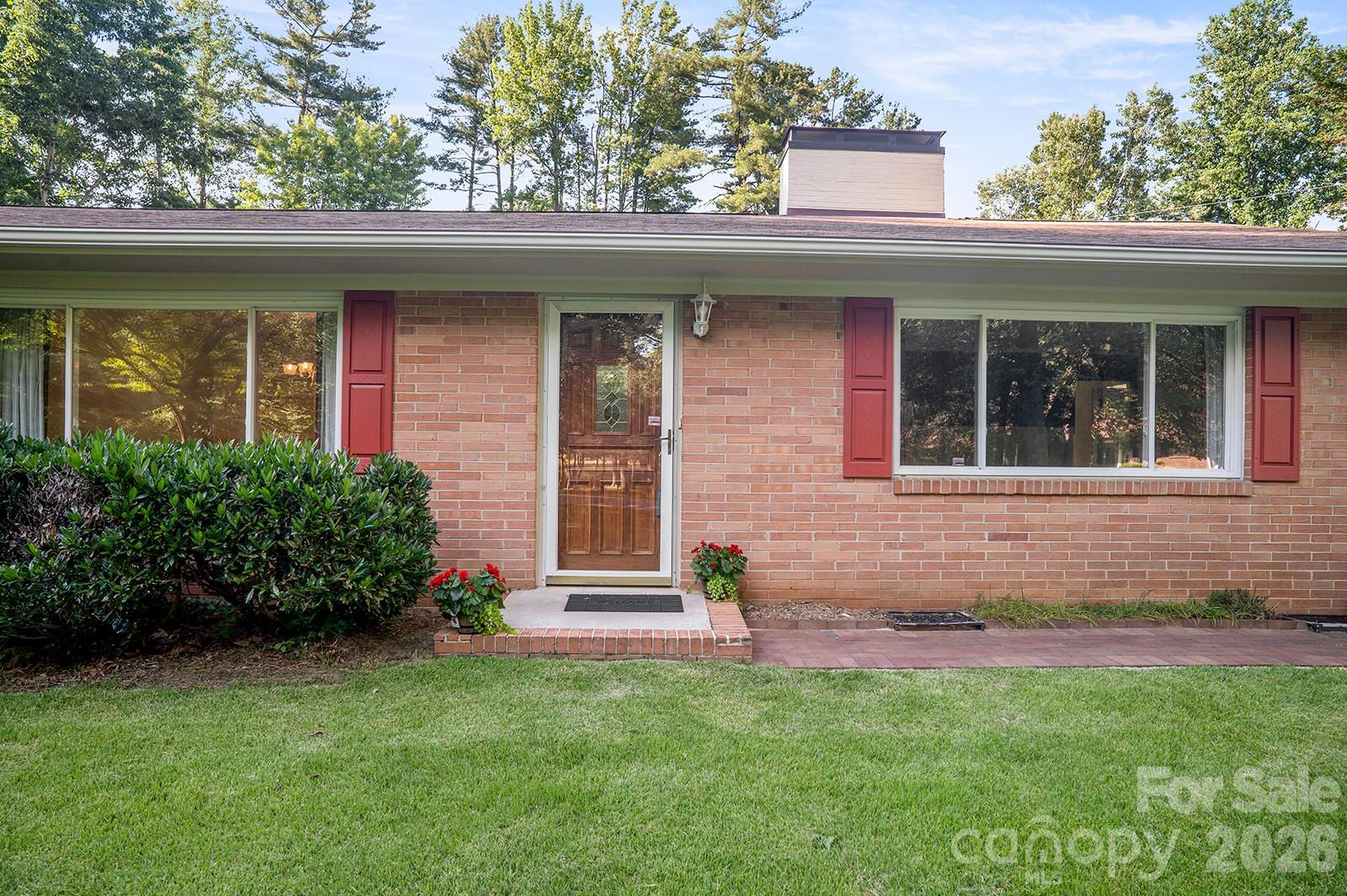1235 Ashby Lane Hendersonville, NC 28791 - Photo 16 of 45