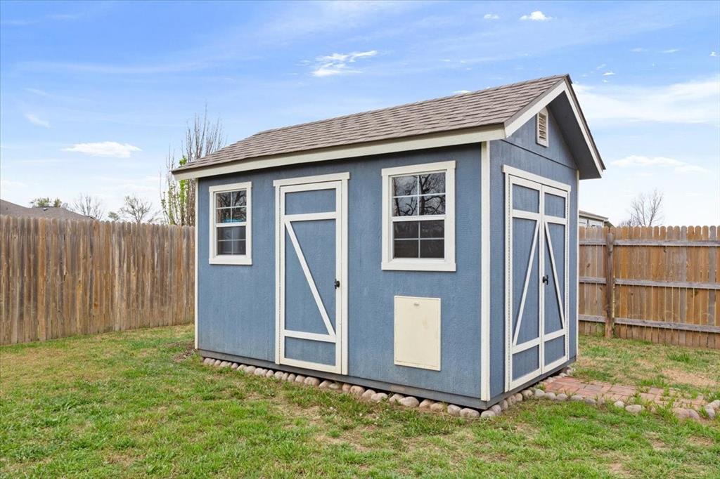 5300 Crossville Drive Waco, TX 76708 - Photo 31 of 33 a front view of a house with a yard