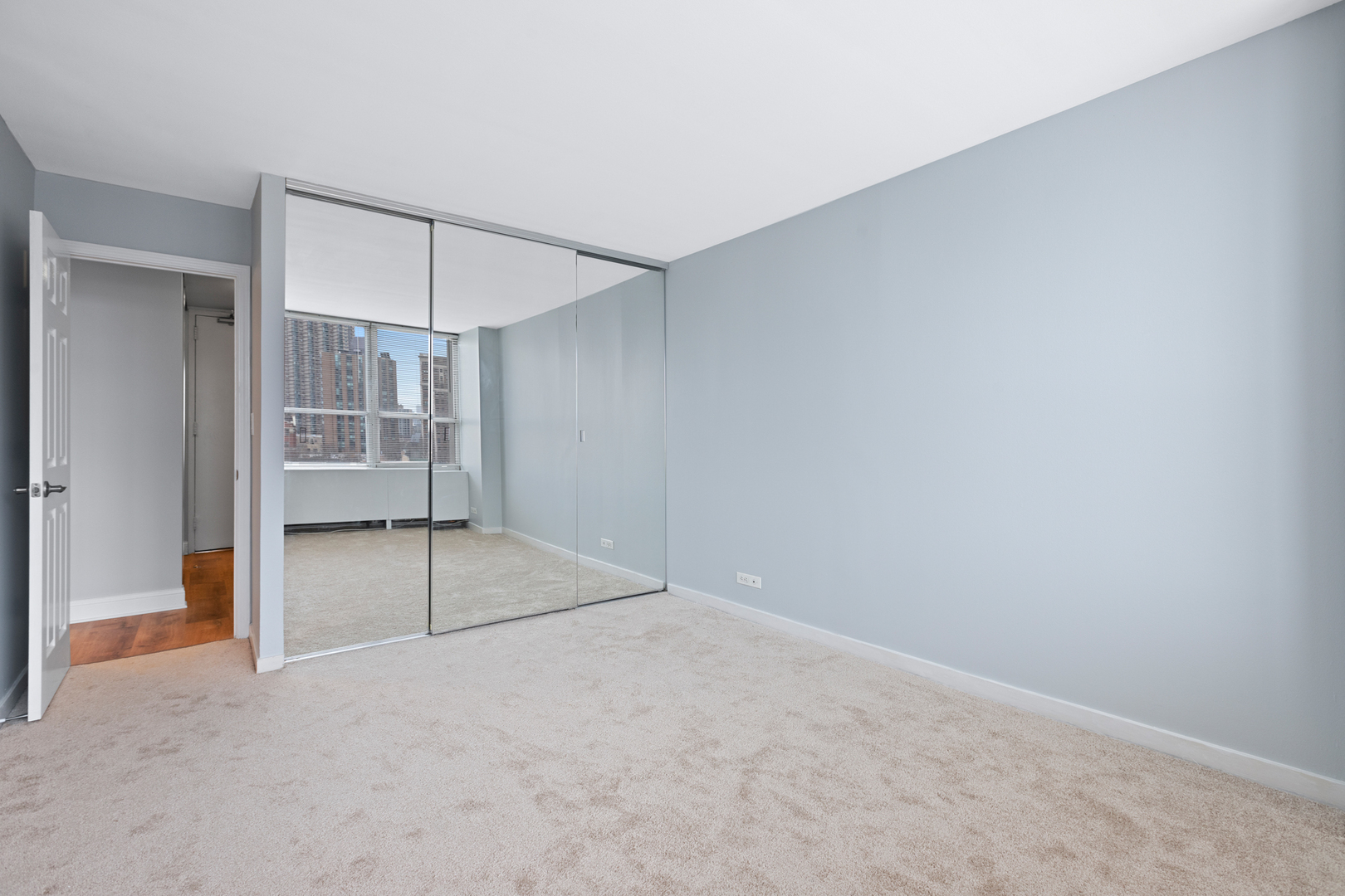 655 West Irving Park Road, Unit 701 Chicago, IL 60613 - Photo 34 of 39