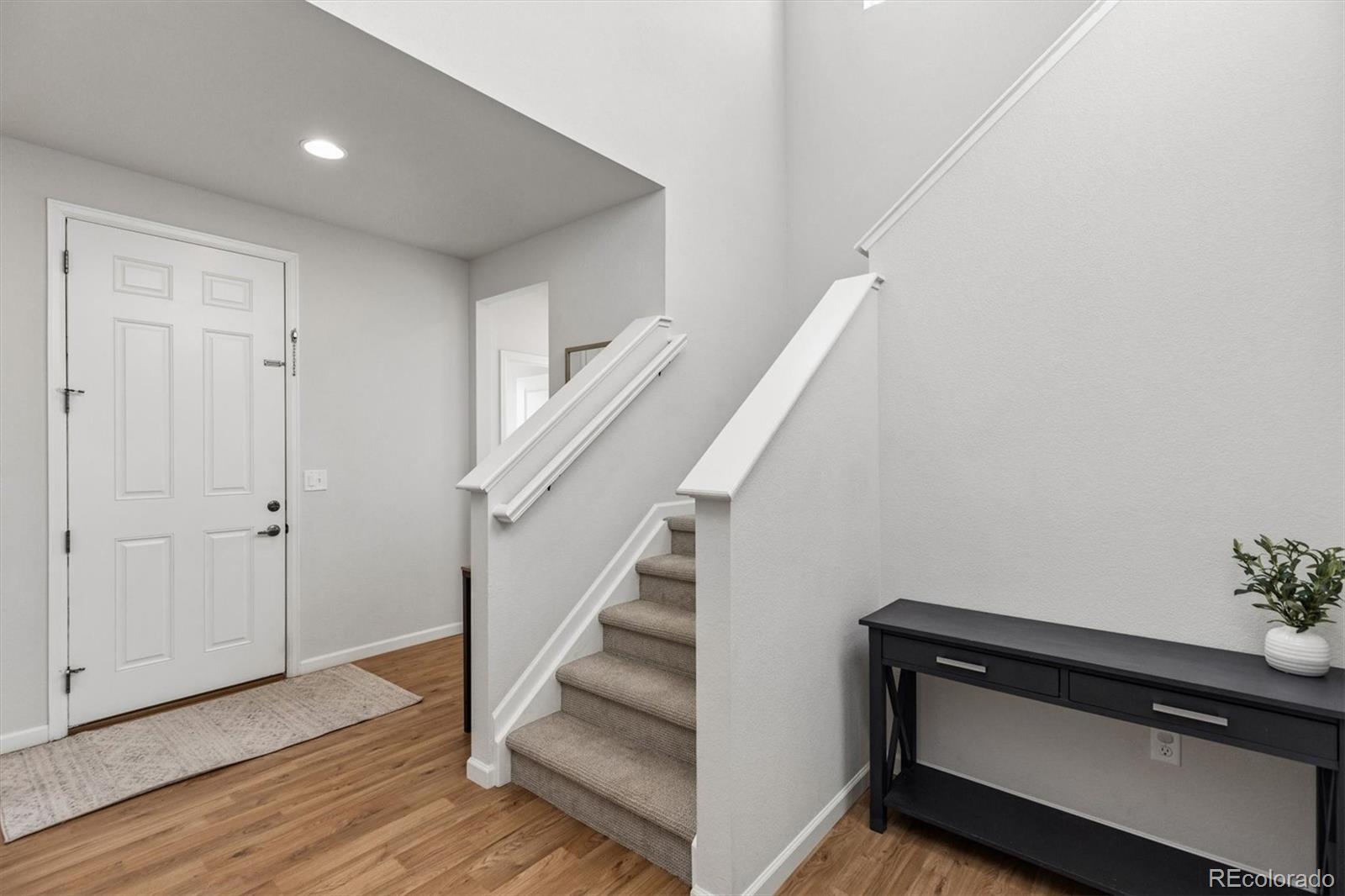 4998 Basalt Ridge Circle Castle Rock, CO 80108 - Photo 3 of 31