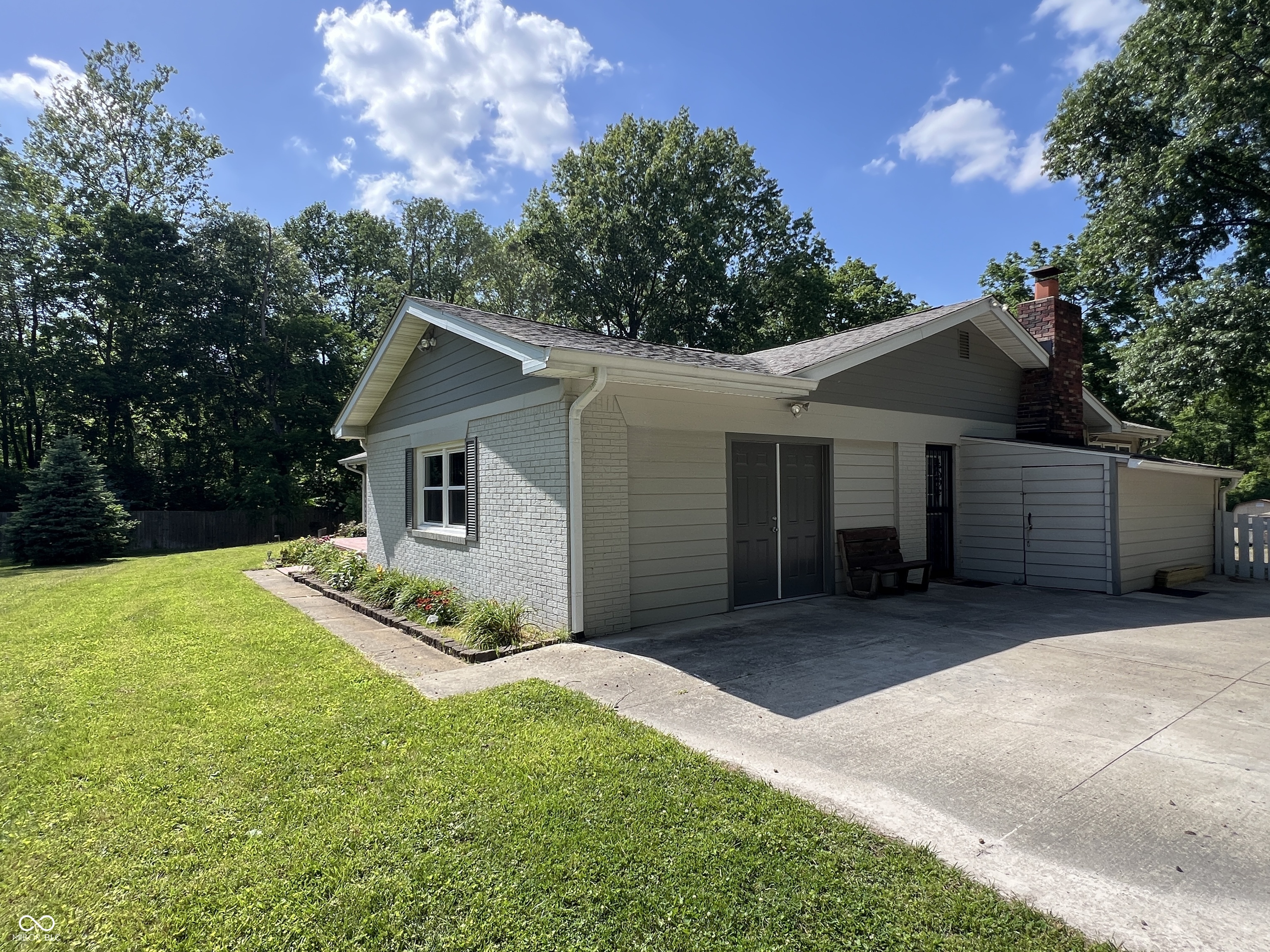 6238 East Southport Road Indianapolis, IN 46237 - Photo 3 of 43