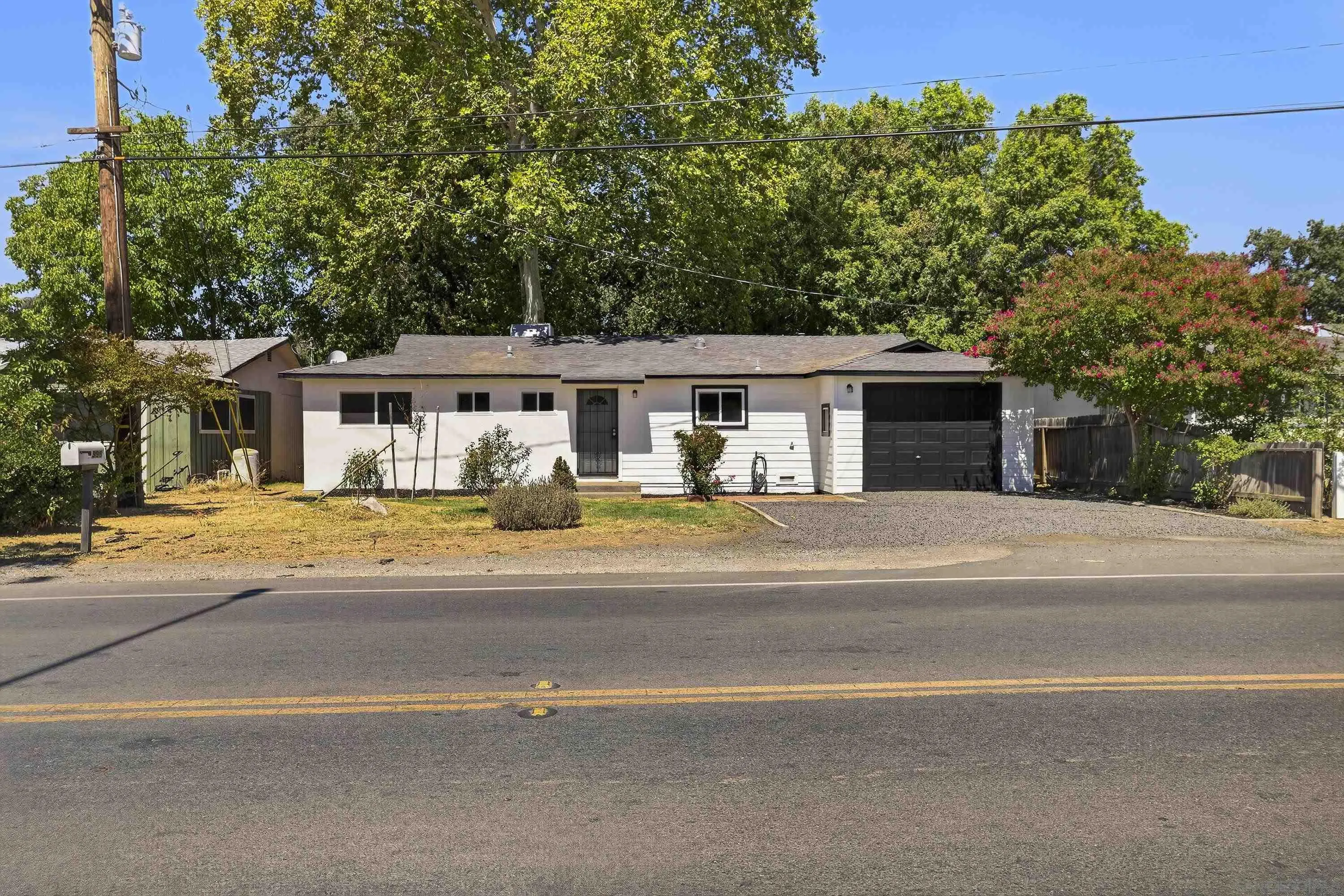 996 East Eaton Road Chico, CA 95973 - Photo 3 of 74 Gallery Image 3