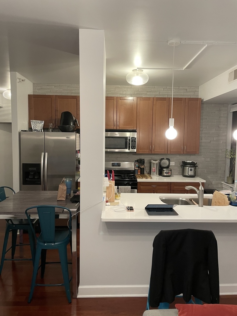 451 West Huron Street, Unit 612 Chicago, IL 60654 - Photo 3 of 16