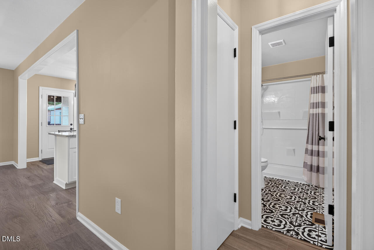 539 Riddle Avenue Hillsborough, NC 27278 - Photo 5 of 23 31