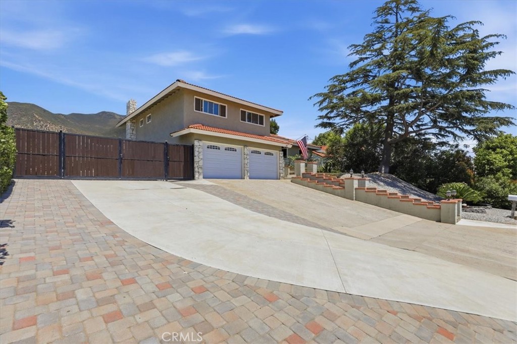 8318 La Senda Road Rancho Cucamonga, CA 91701 - Photo 3 of 68