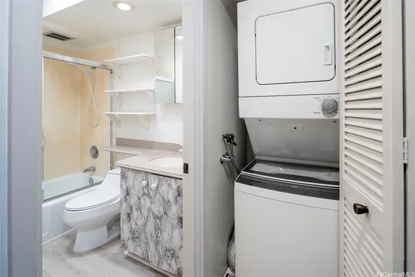 $4,000 | 469 Ena Road, Unit 2009, Honolulu, HI 96815