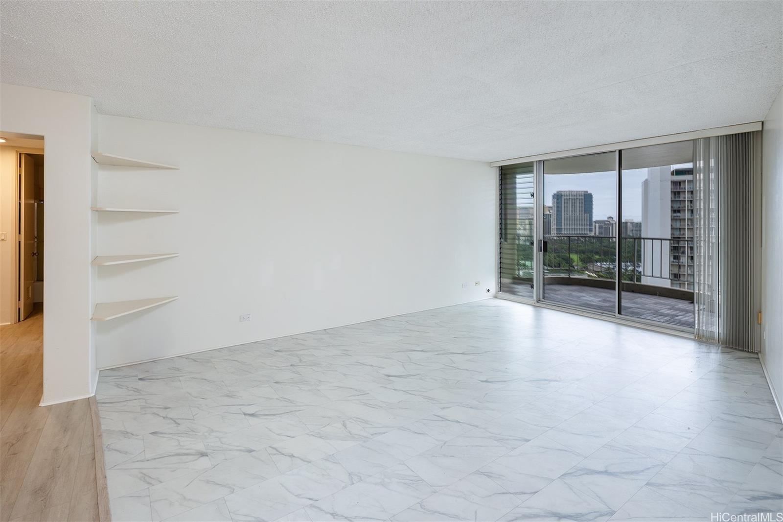 469 Ena Road, Unit 2009 Honolulu, HI 96815 - Photo 3 of 19