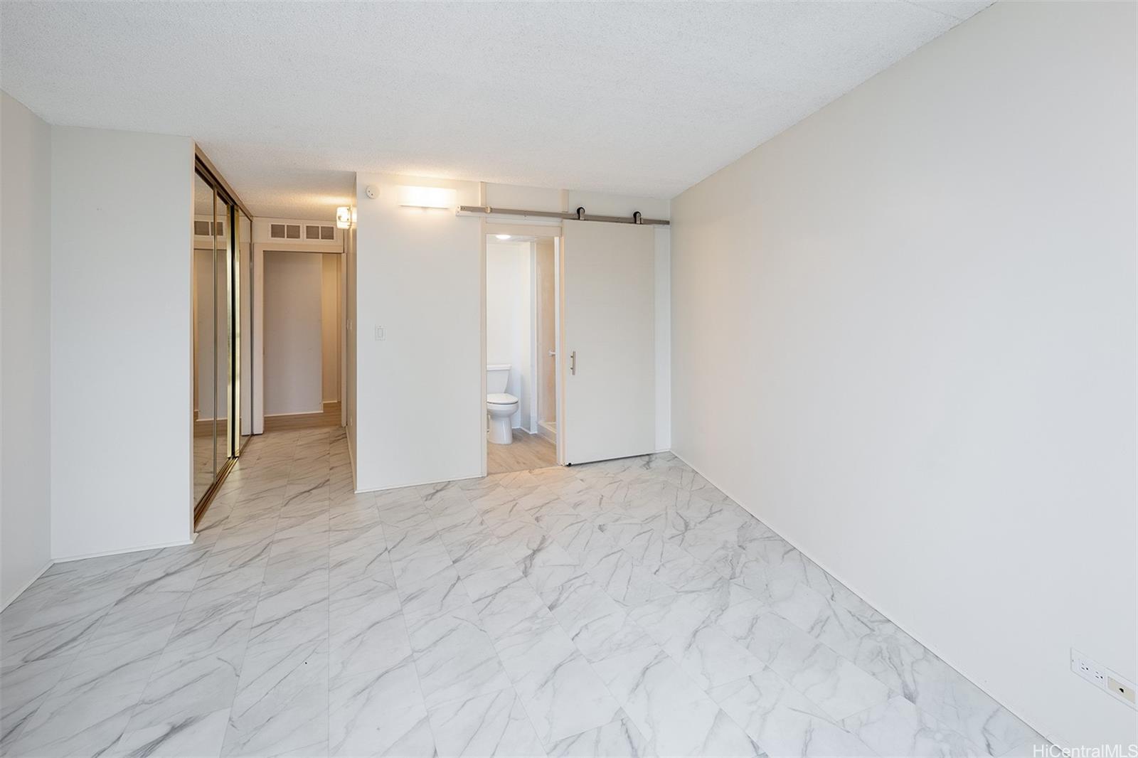 469 Ena Road, Unit 2009 Honolulu, HI 96815 - Photo 10 of 19