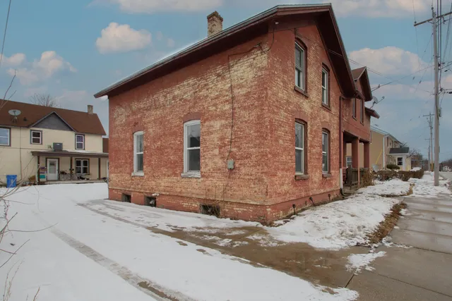 $364,900 | 504 East Division Street, Unit 506, Watertown, WI 53098