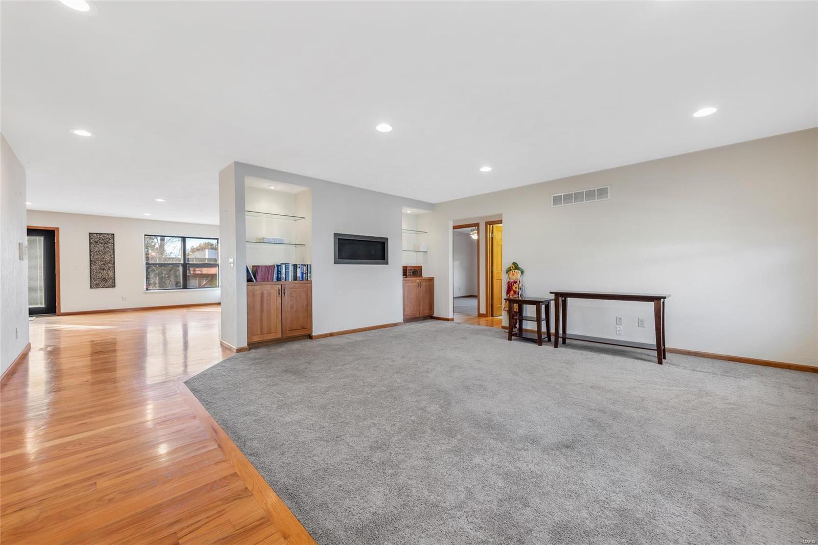 466 Mary Drive Waterloo, IL 62298 - Photo 3 of 44