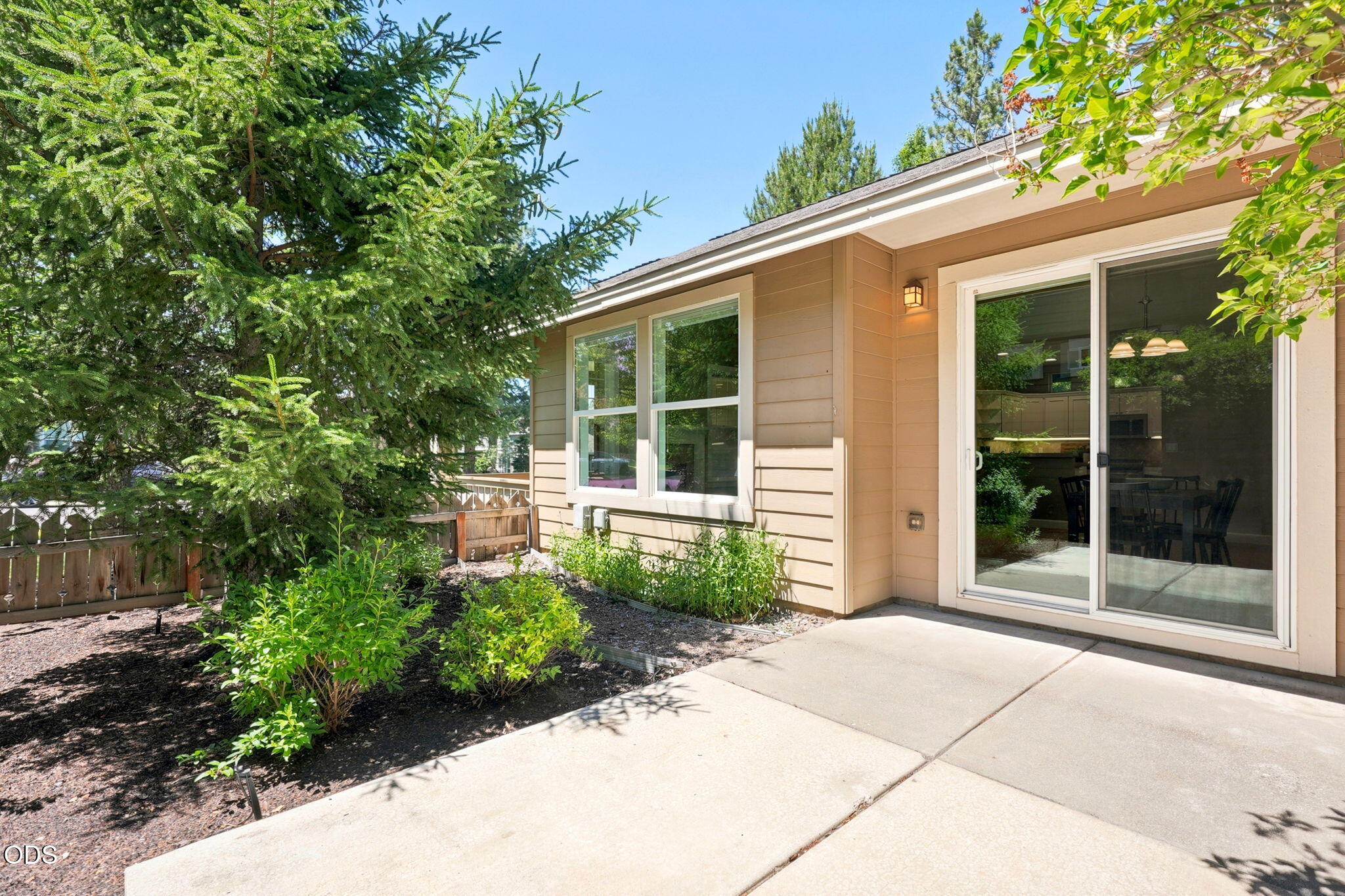 61421 Davis Lake Loop Bend, OR 97702 - Photo 28 of 42
