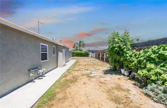 $985,000 | 12430 Peach Street, Lynwood, CA 90262
