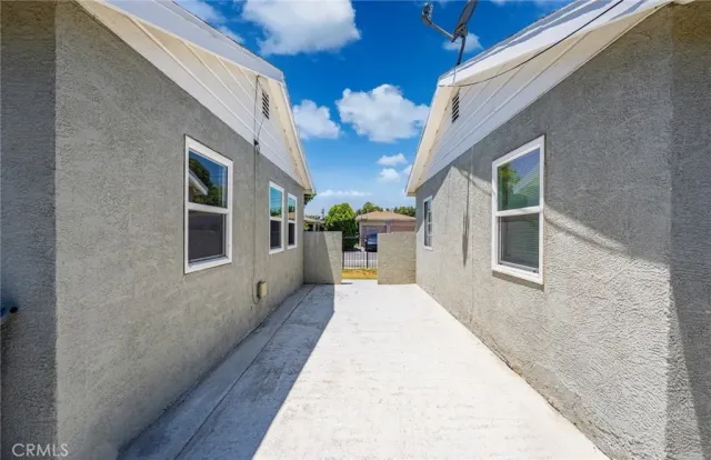 $985,000 | 12430 Peach Street, Lynwood, CA 90262