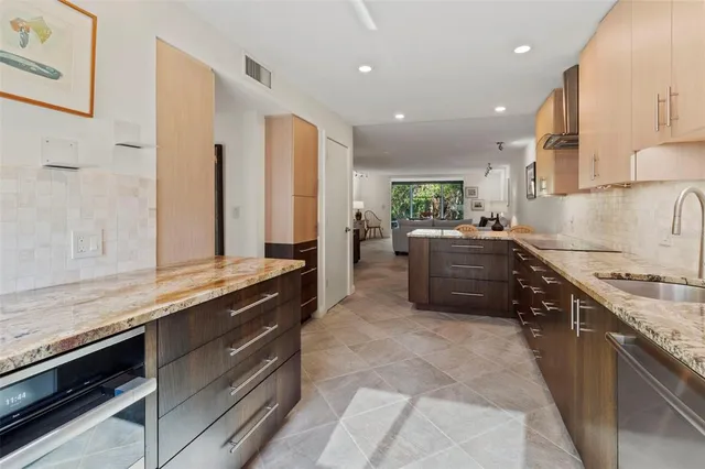 $10,000 | 832 Bayport Way, Unit 832, Longboat Key, FL 34228