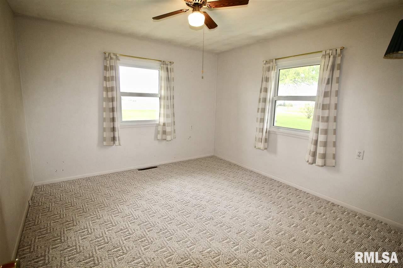 17844 Lake Knolls Road Pekin, IL 61554 - Photo 14 of 32