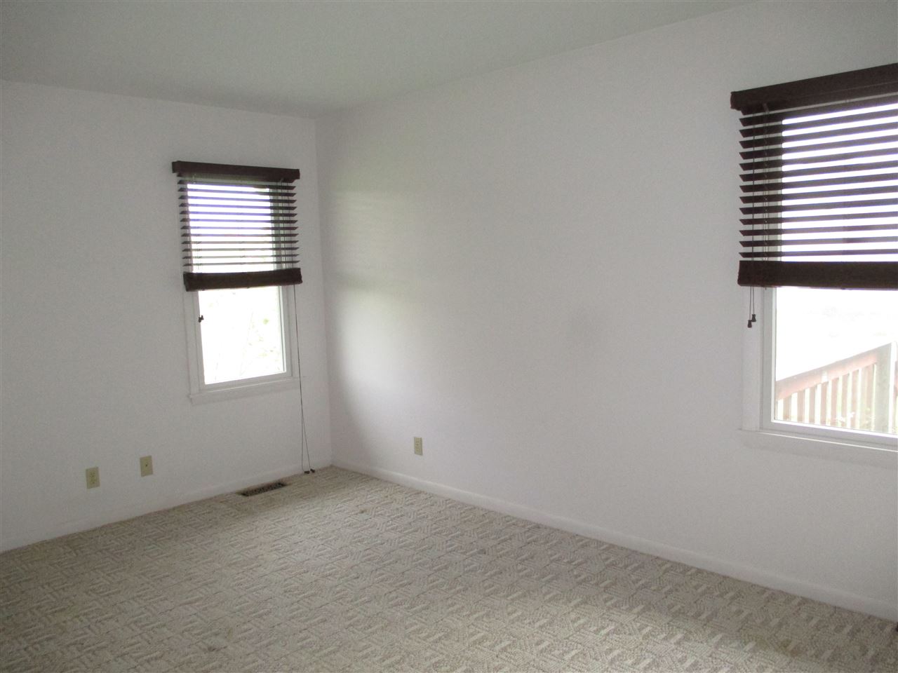 17844 Lake Knolls Road Pekin, IL 61554 - Photo 18 of 32