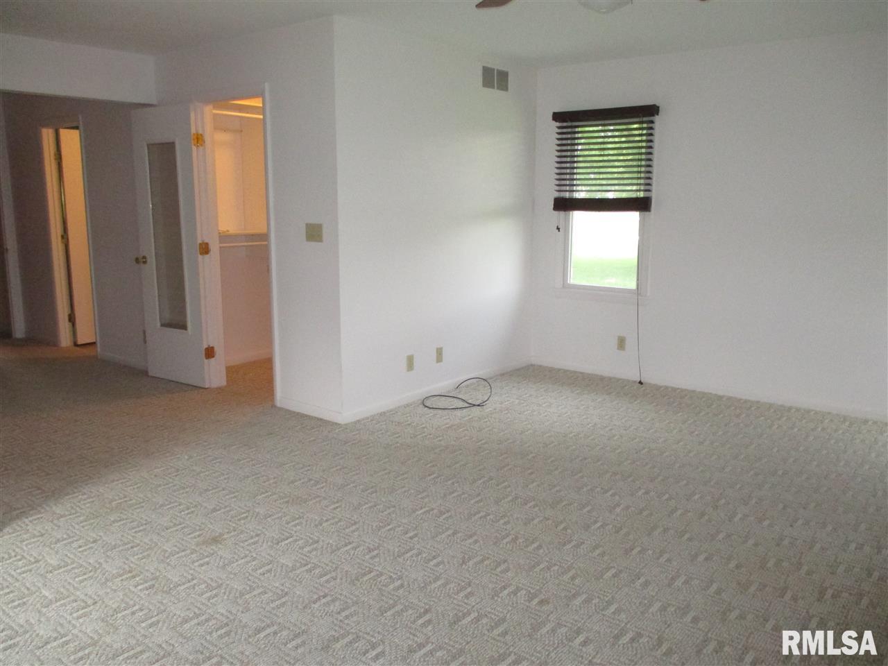 17844 Lake Knolls Road Pekin, IL 61554 - Photo 20 of 32