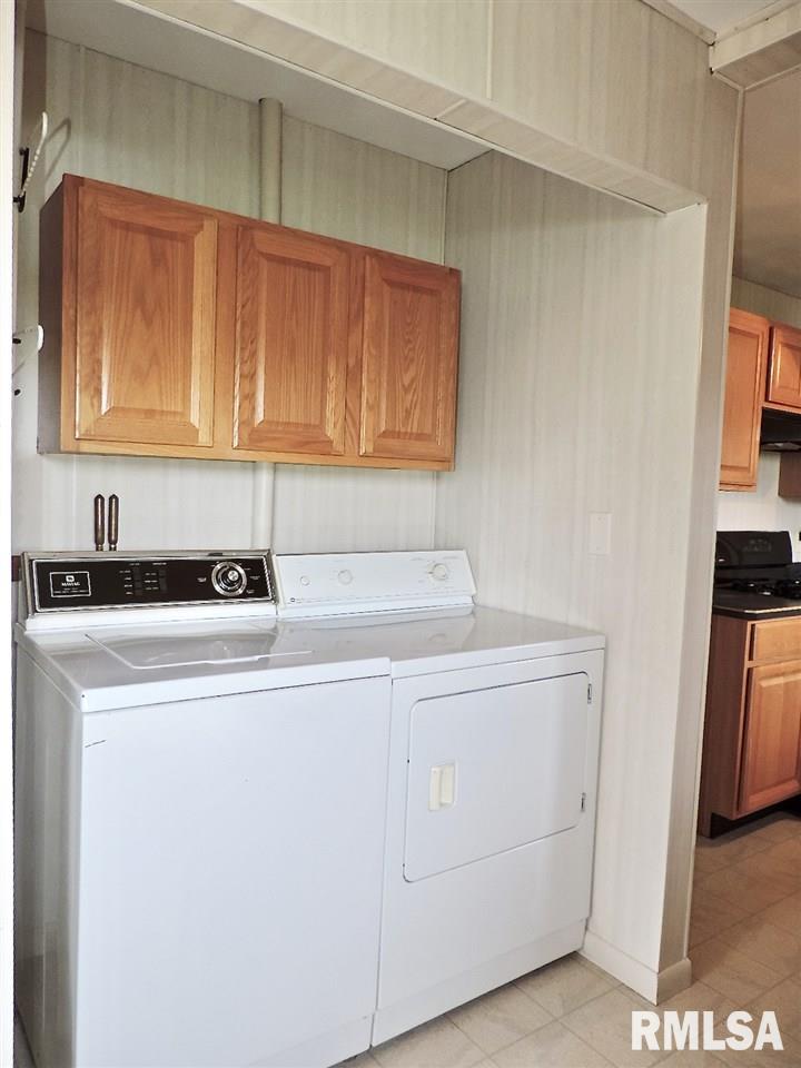 17844 Lake Knolls Road Pekin, IL 61554 - Photo 8 of 32