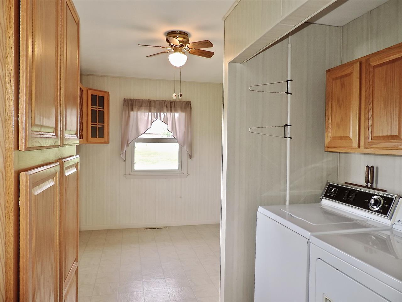 17844 Lake Knolls Road Pekin, IL 61554 - Photo 9 of 32