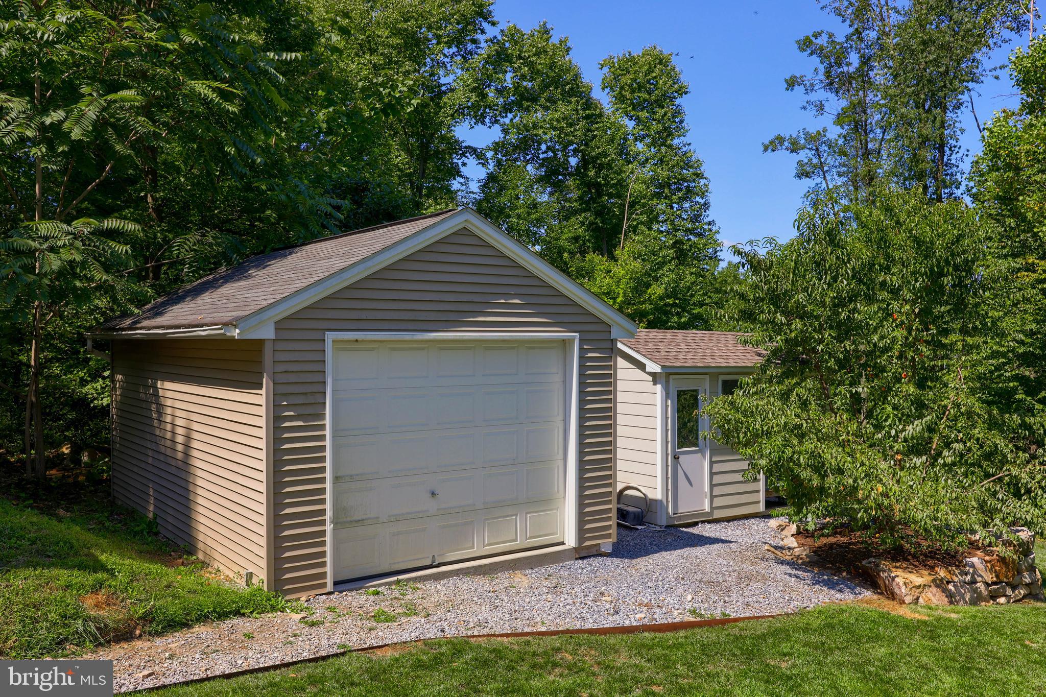 5939 Windmill Road Parkesburg, PA 19365 - Photo 27 of 61
