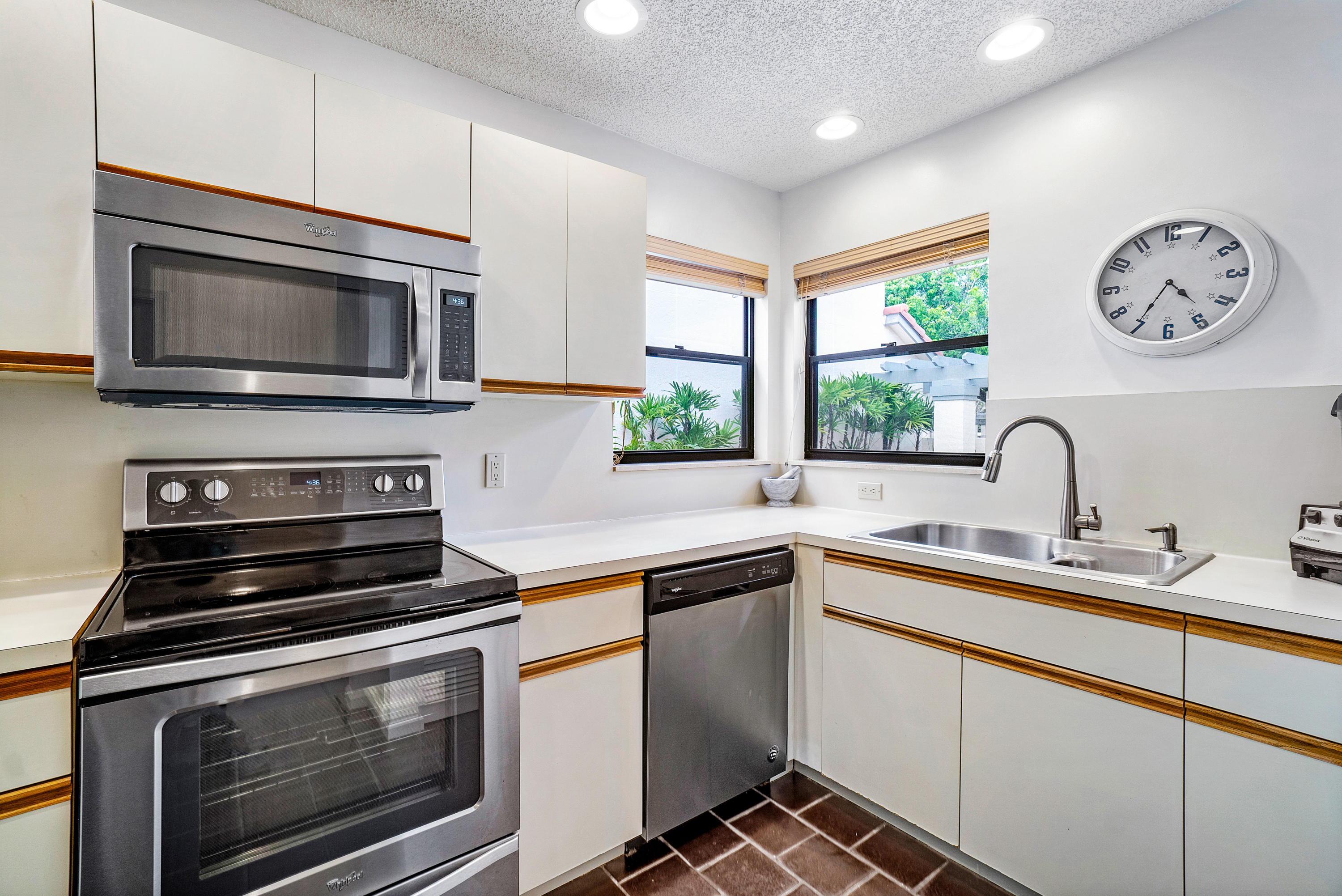 5540 Eton Court Boca Raton, FL 33486 - Photo 11 of 24 Sunny Kitchen