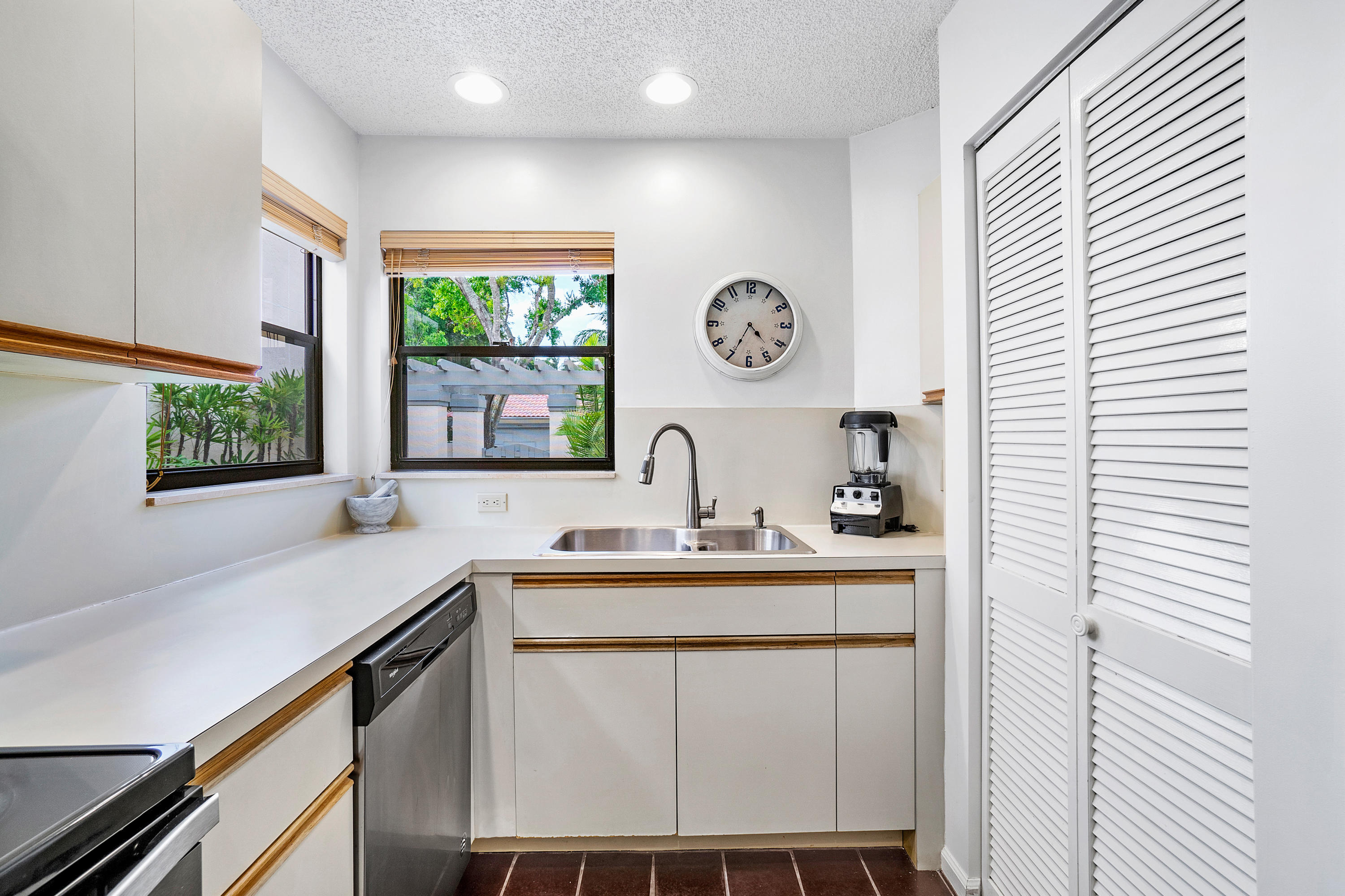 5540 Eton Court Boca Raton, FL 33486 - Photo 13 of 24 Kitchen