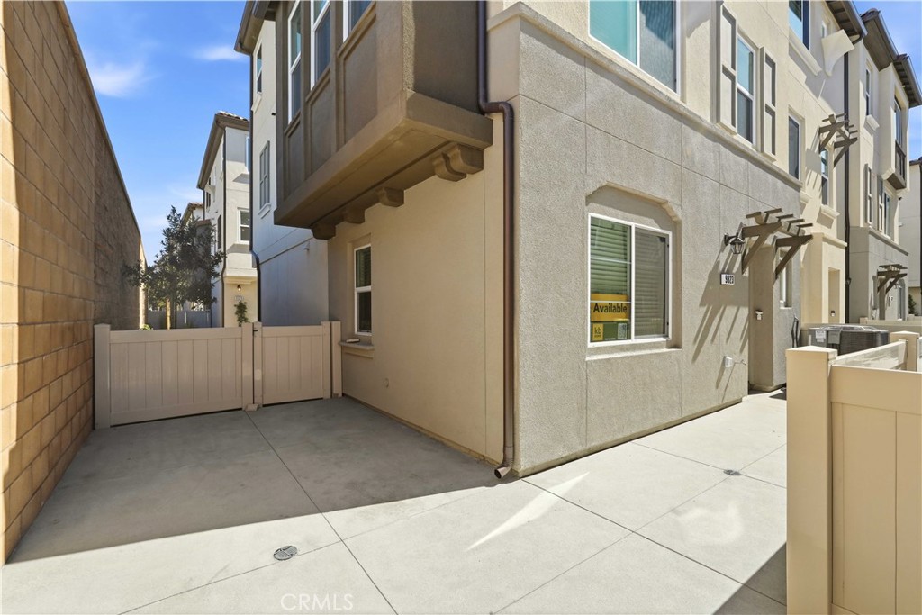 9323 Via Azul Pico Rivera, CA 90660 - Photo 4 of 28