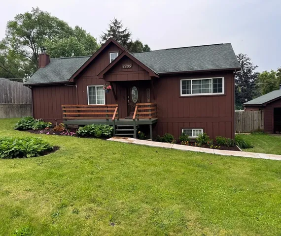 $239,900 | 7709 East Sunset Drive, Wonder Lake, IL 60097