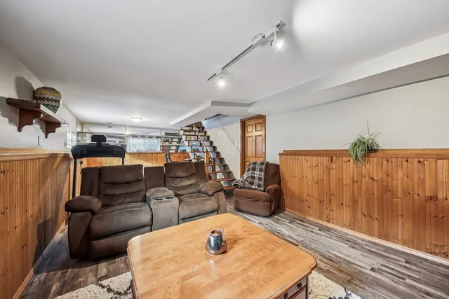 $239,900 | 7709 East Sunset Drive, Wonder Lake, IL 60097