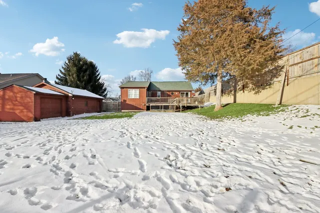 $239,900 | 7709 East Sunset Drive, Wonder Lake, IL 60097