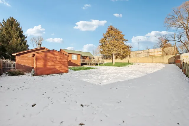 $239,900 | 7709 East Sunset Drive, Wonder Lake, IL 60097