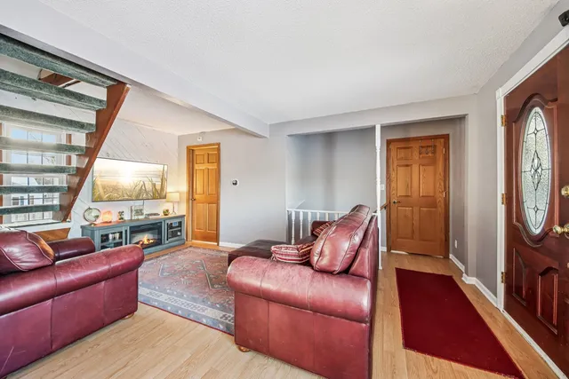 $239,900 | 7709 East Sunset Drive, Wonder Lake, IL 60097