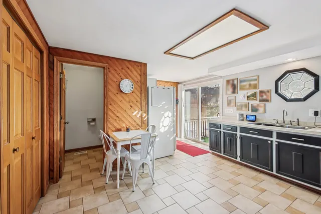 $239,900 | 7709 East Sunset Drive, Wonder Lake, IL 60097