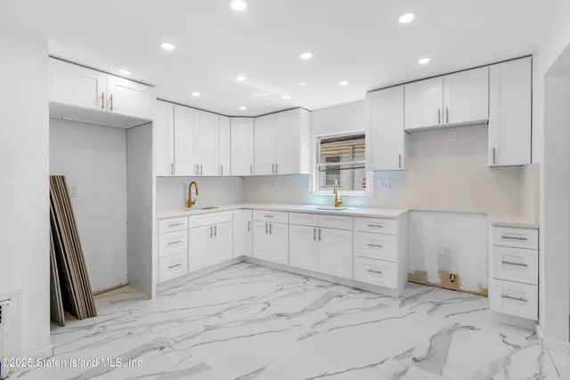 $1,050,000 | 75 Muller Avenue | Westerleigh