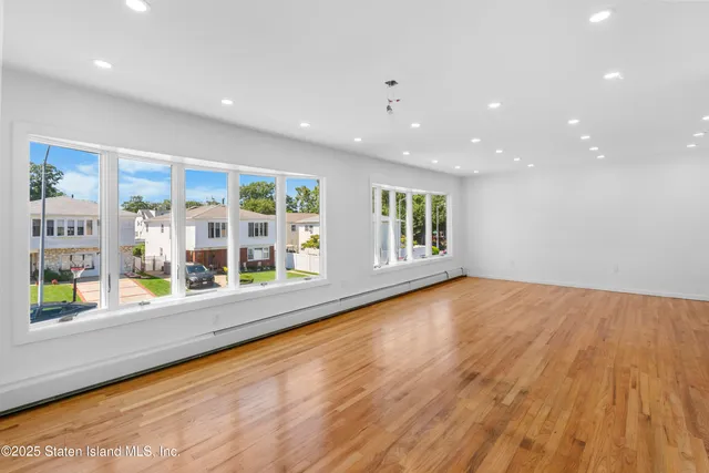 $1,050,000 | 75 Muller Avenue | Westerleigh